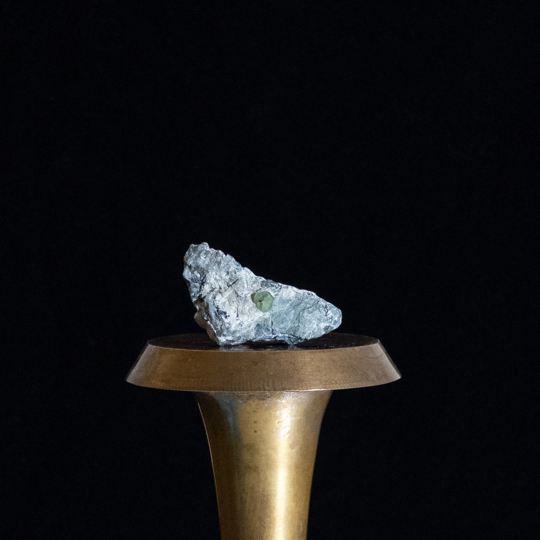 Zielony fluoryt na matrycy — Beludżystan, Pakistan