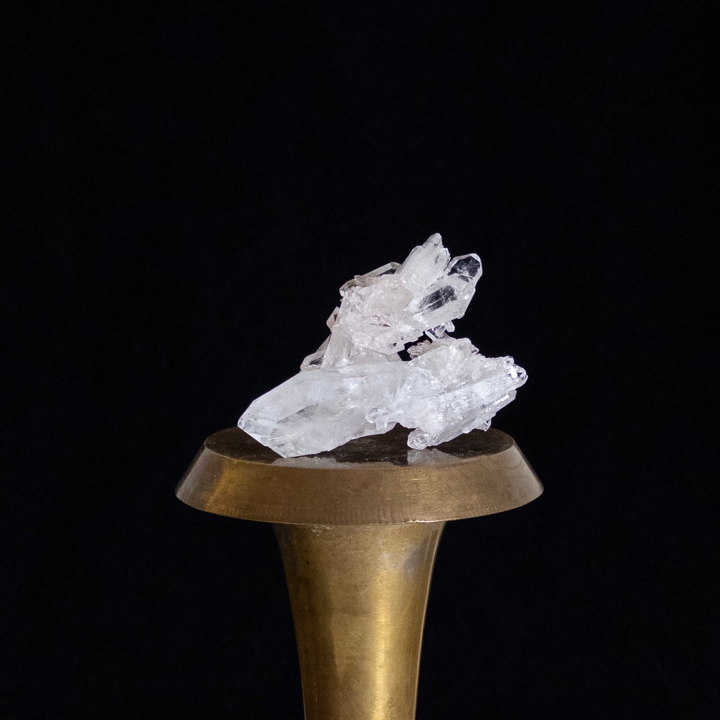 Bladoróżowy kwarc — Peñas Blancas, Santander, Kolumbia